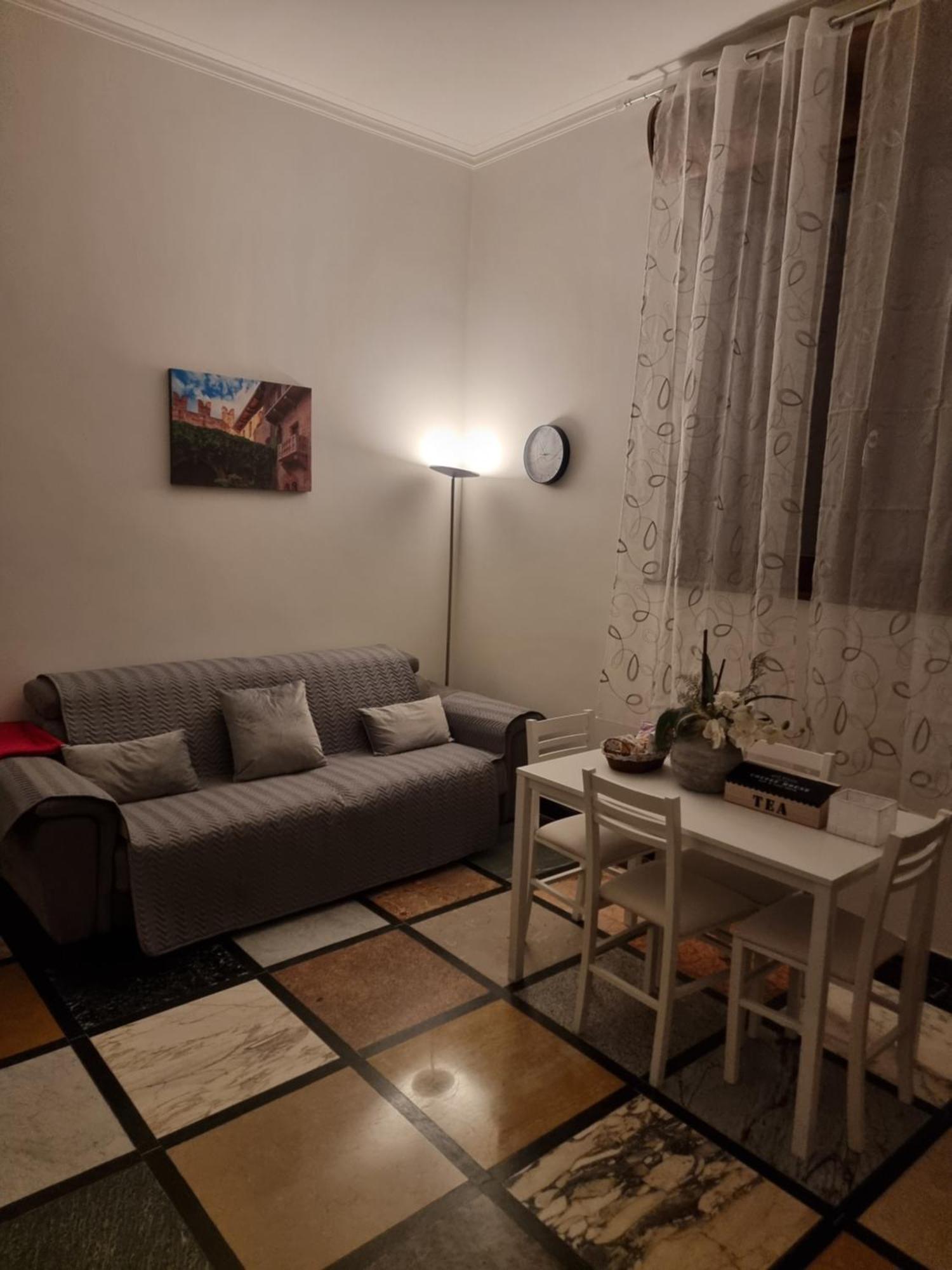 You & Me Garibaldi Home Verona Center Exterior photo