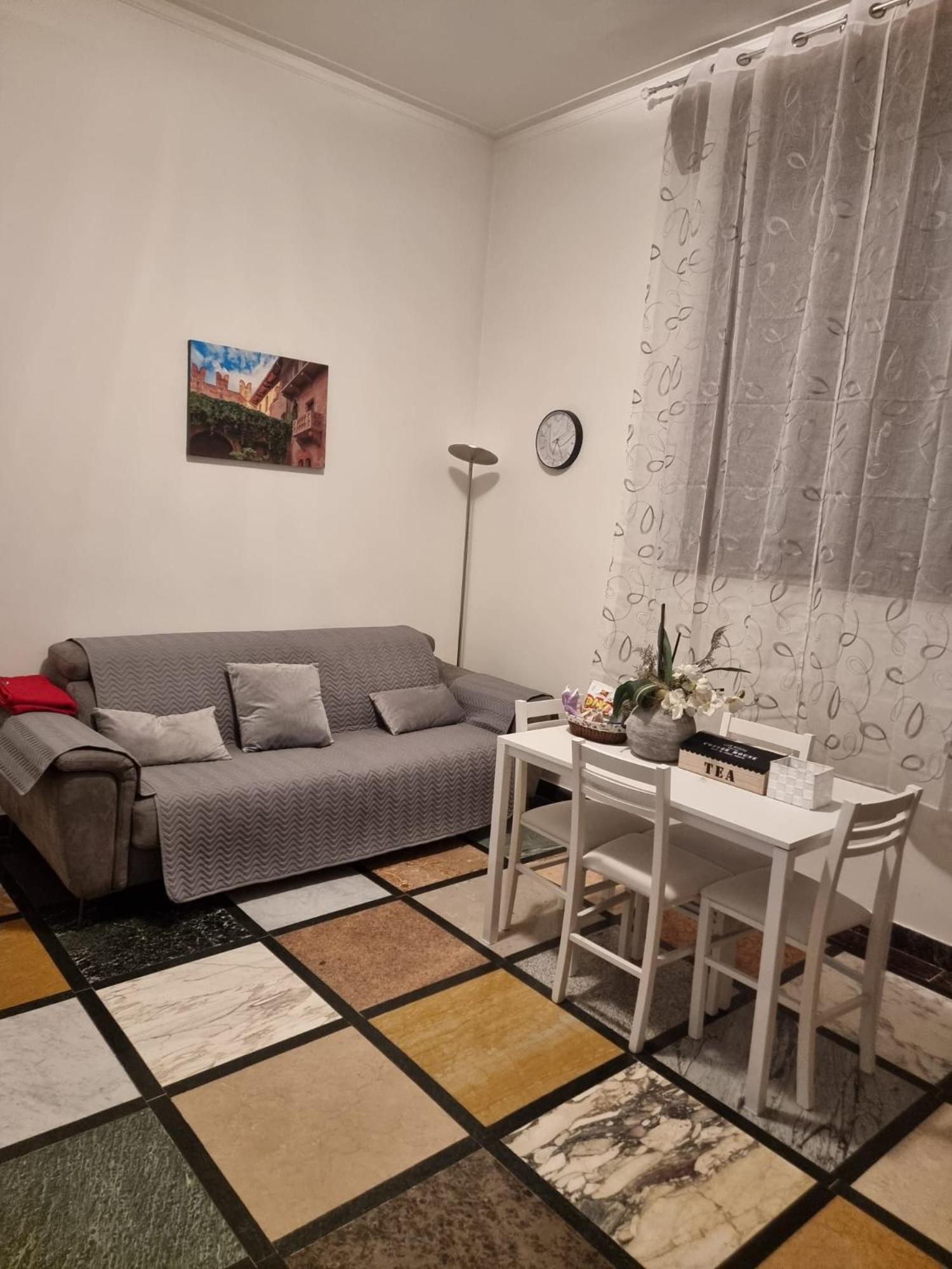 You & Me Garibaldi Home Verona Center Exterior photo
