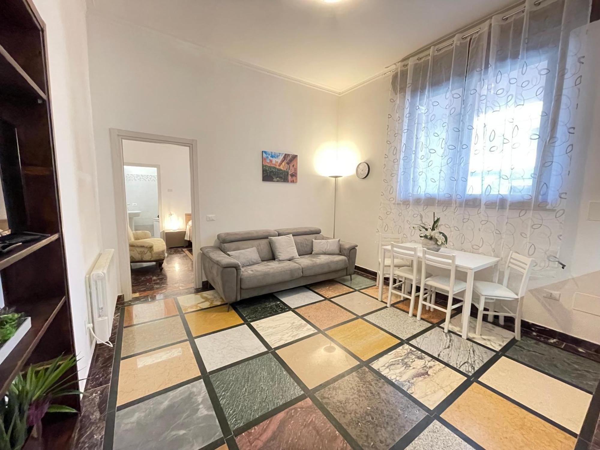 You & Me Garibaldi Home Verona Center Exterior photo